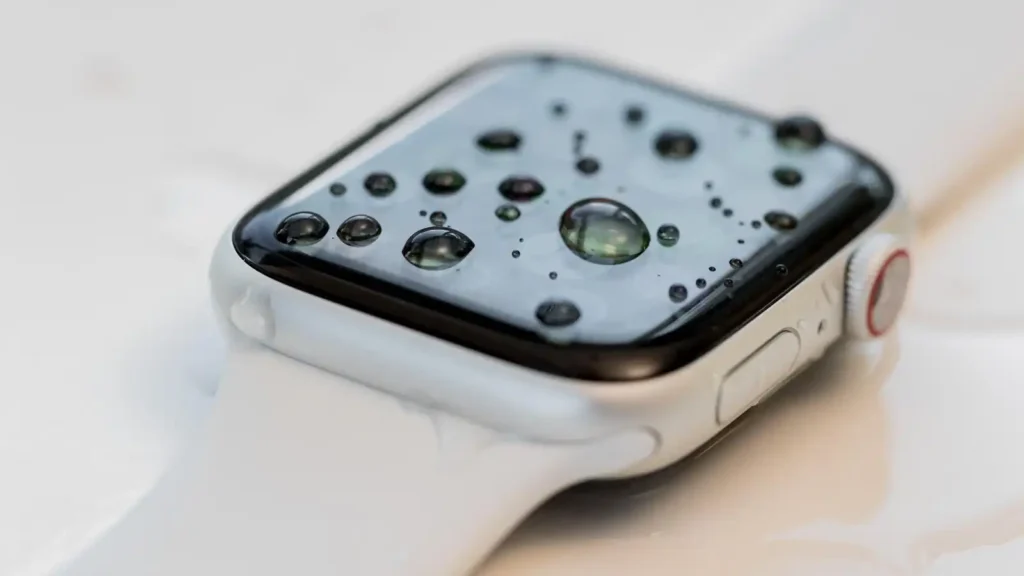 apple watches waterproof